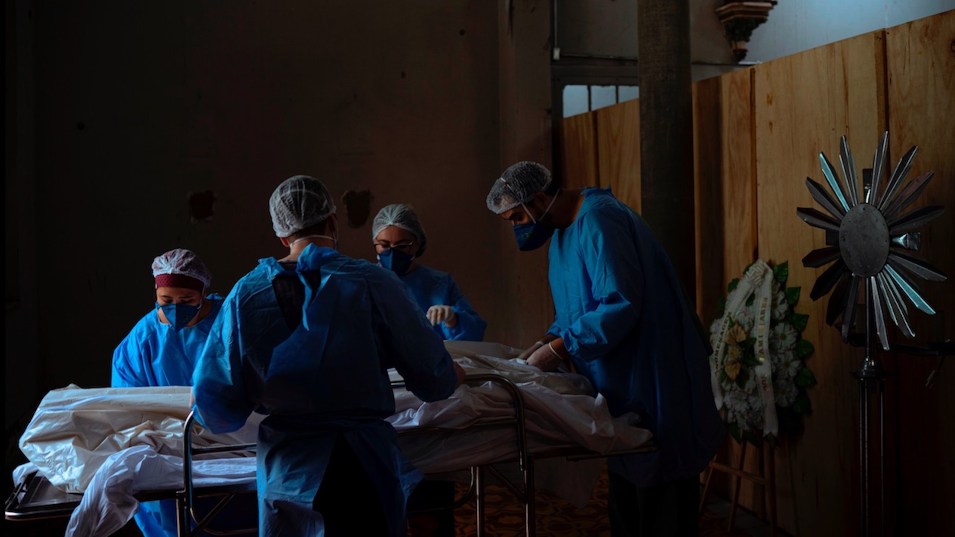 Brasil supera las 300 mil muertes por COVID-19 en 13 meses de pandemia