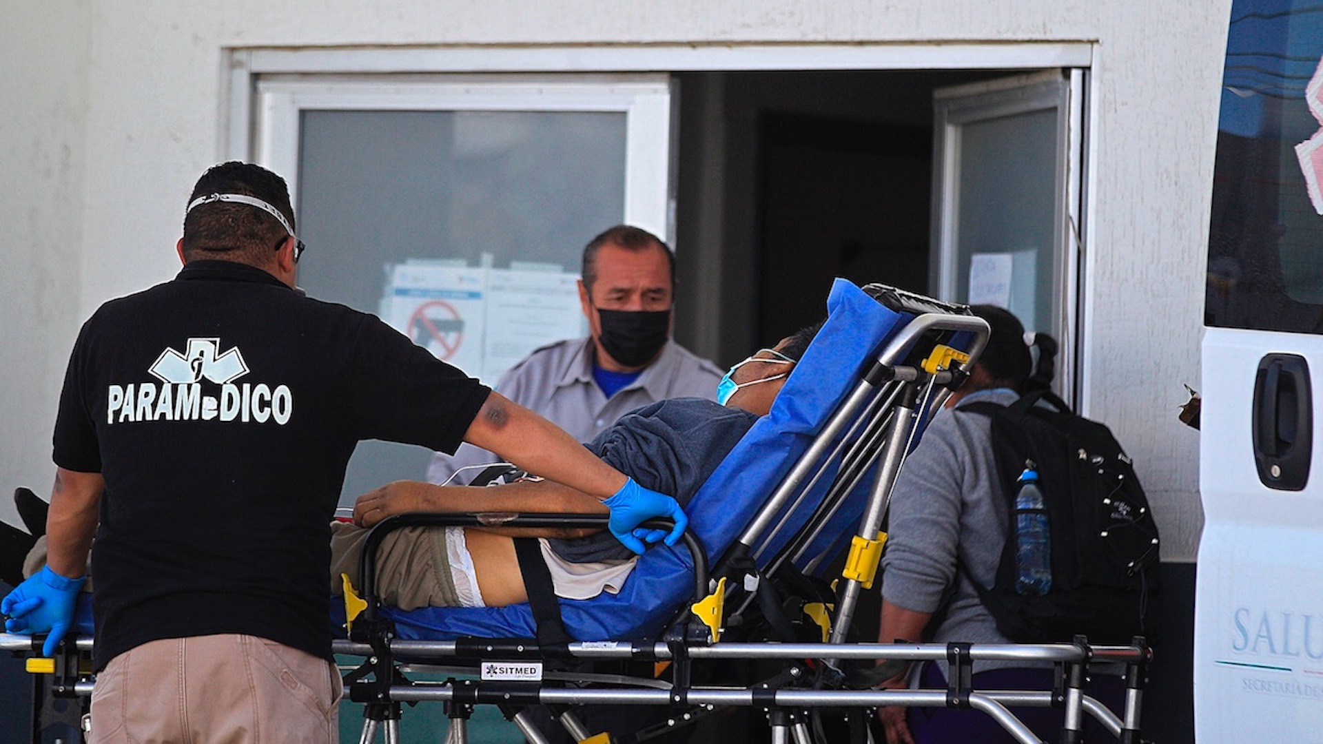 México registró en las últimas 24 horas 5 mil 722 casos positivos y 613 muertes por COVID-19