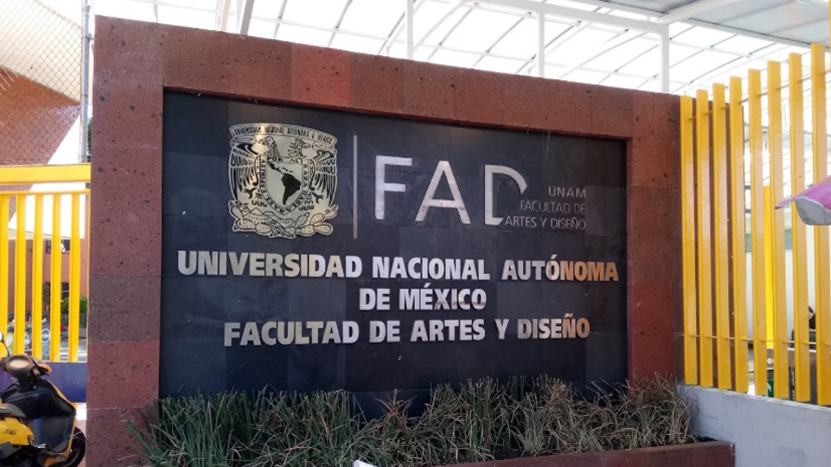 Embozados irrumpen en la Facultad de Artes y Diseño de la UNAM