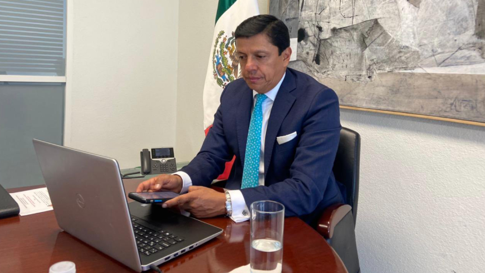 Renuncia Fabián Medina a Jefatura de Oficina de SRE