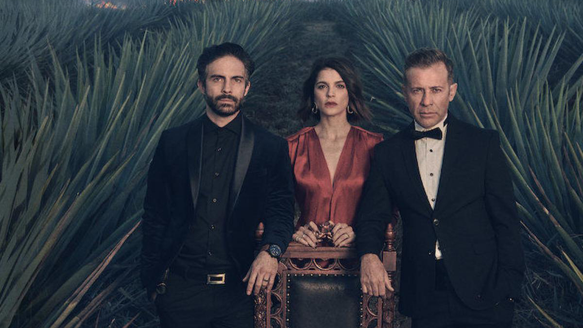 Netflix cancela la serie Monarca; Osvaldo Benavides e Irene Azuela se despiden de sus personajes