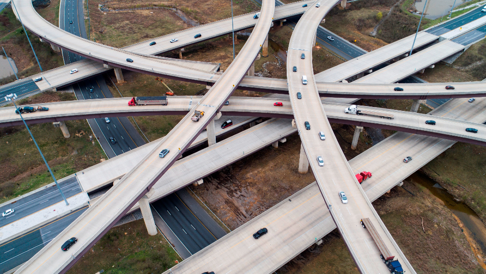 Biden anuncia plan de empleo billonario financiado con subida de impuestos