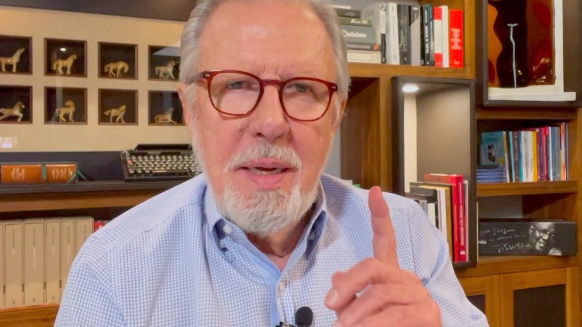 ¡Las noticias! Desalojan la obra de Santa Lucía por enorme tolvanera