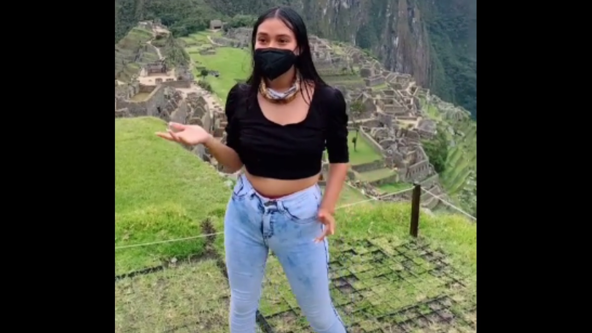 #Video Regañan a joven por grabar TikTok en Machu Picchu
