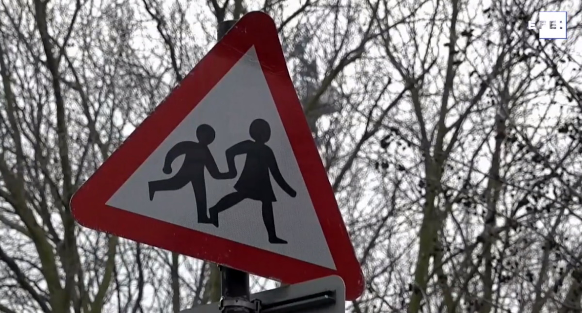 Los colegios de Inglaterra reabren con seguridad y tests masivos