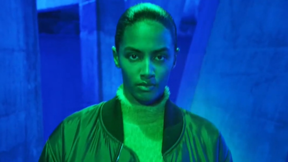 Stella McCartney pisa fuerte con una colección invernal para vestir sin miedo