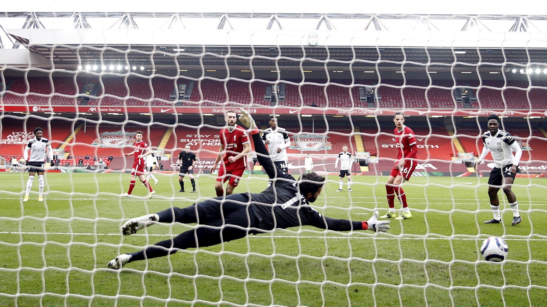 Liverpool encadena su séptima derrota consecutiva en casa ante equipo en zona de descenso - liverpool-partido-fulham-derrota-070320211