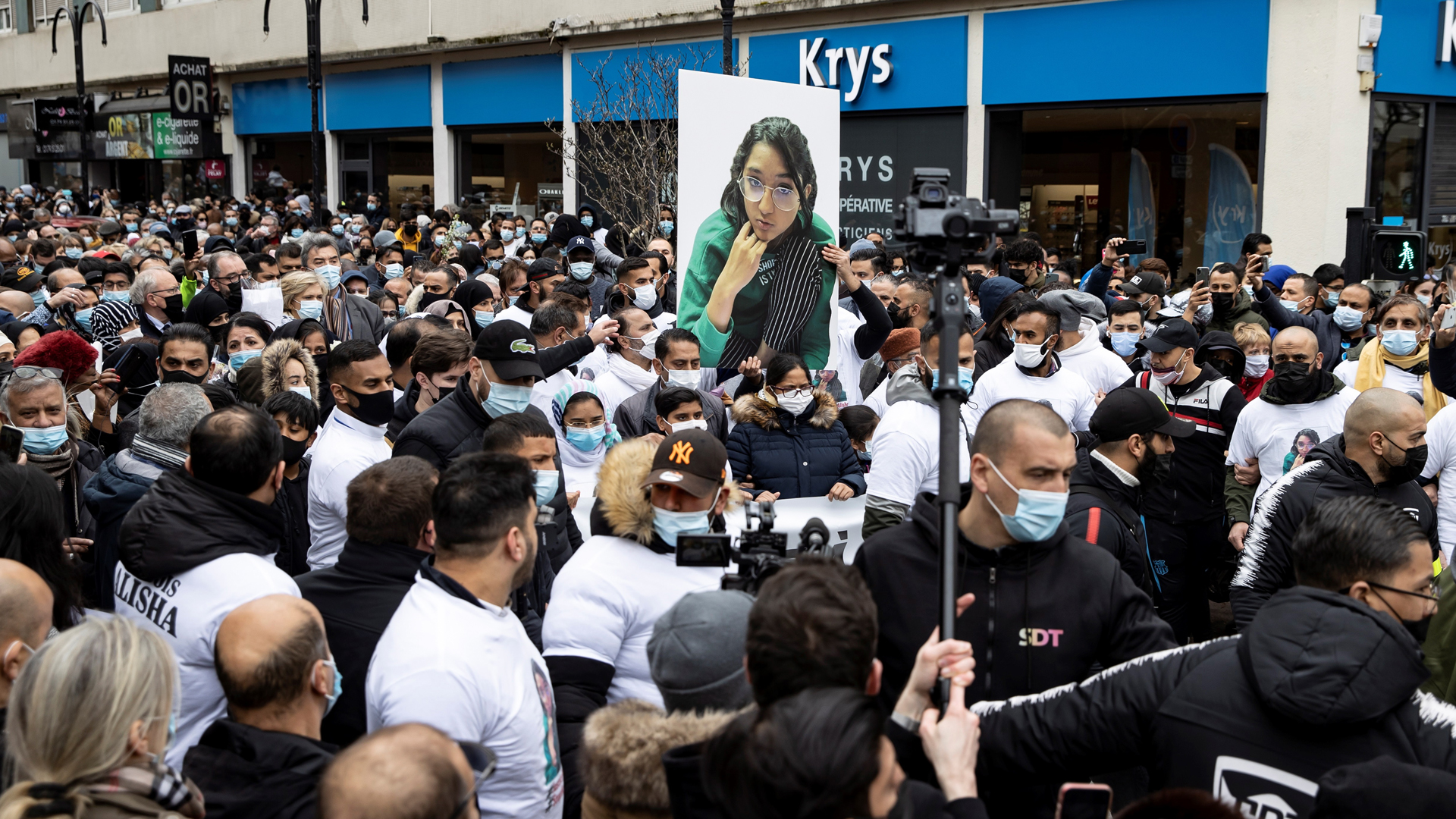 Rinden homenaje en Francia a adolescente asesinada por compañeros de clase - marcha-en-homenaje-a-alisha-en-francia
