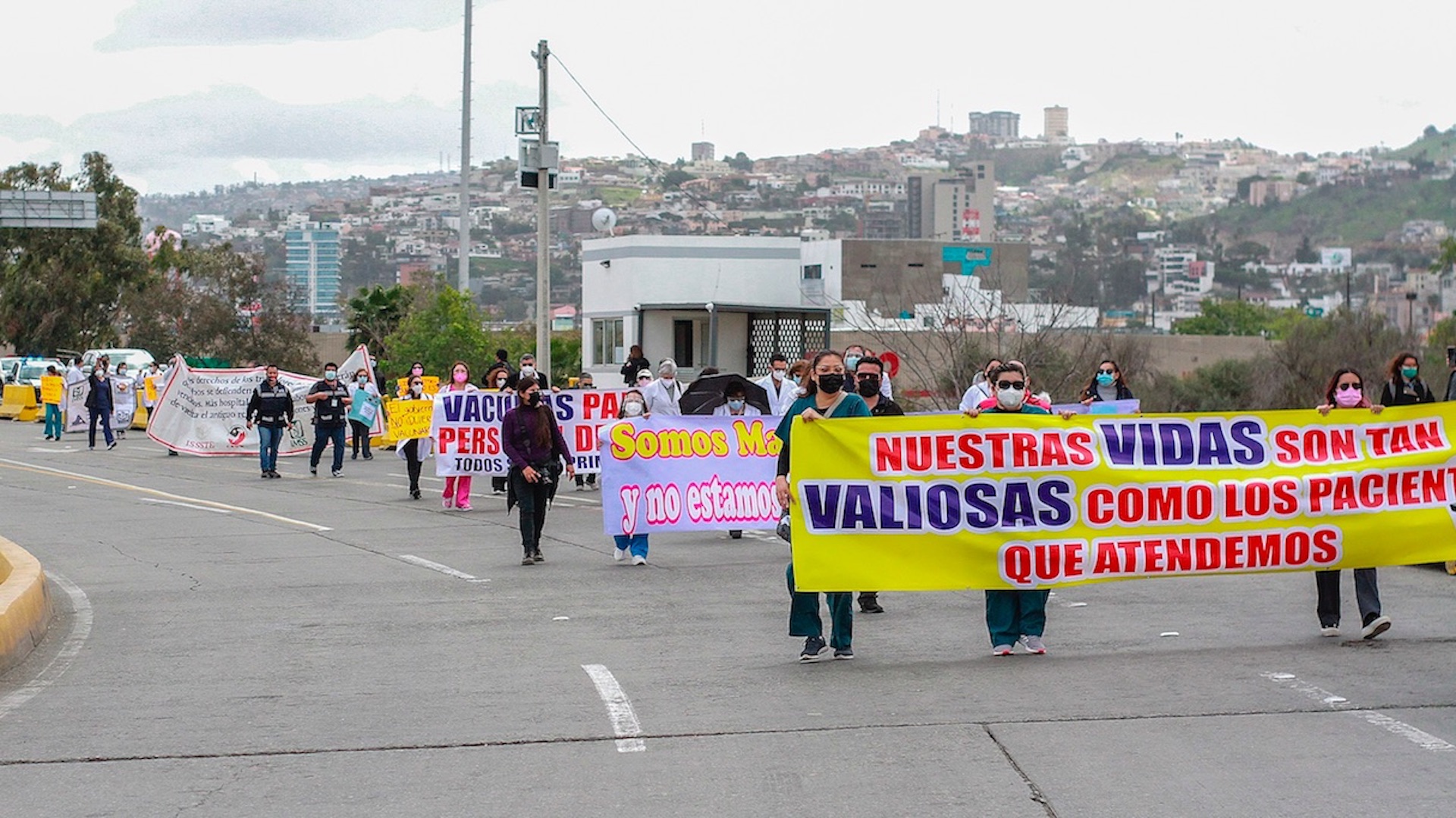 Médicos privados mexicanos exigen recibir vacuna contra el COVID-19 en Tijuana