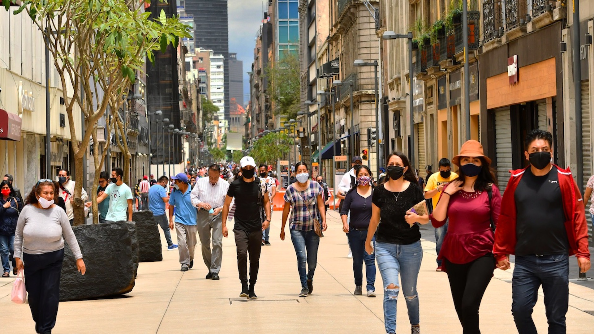 México supera las 200 mil muertes por COVID-19 México supera las 200 mil muertes por COVID-19