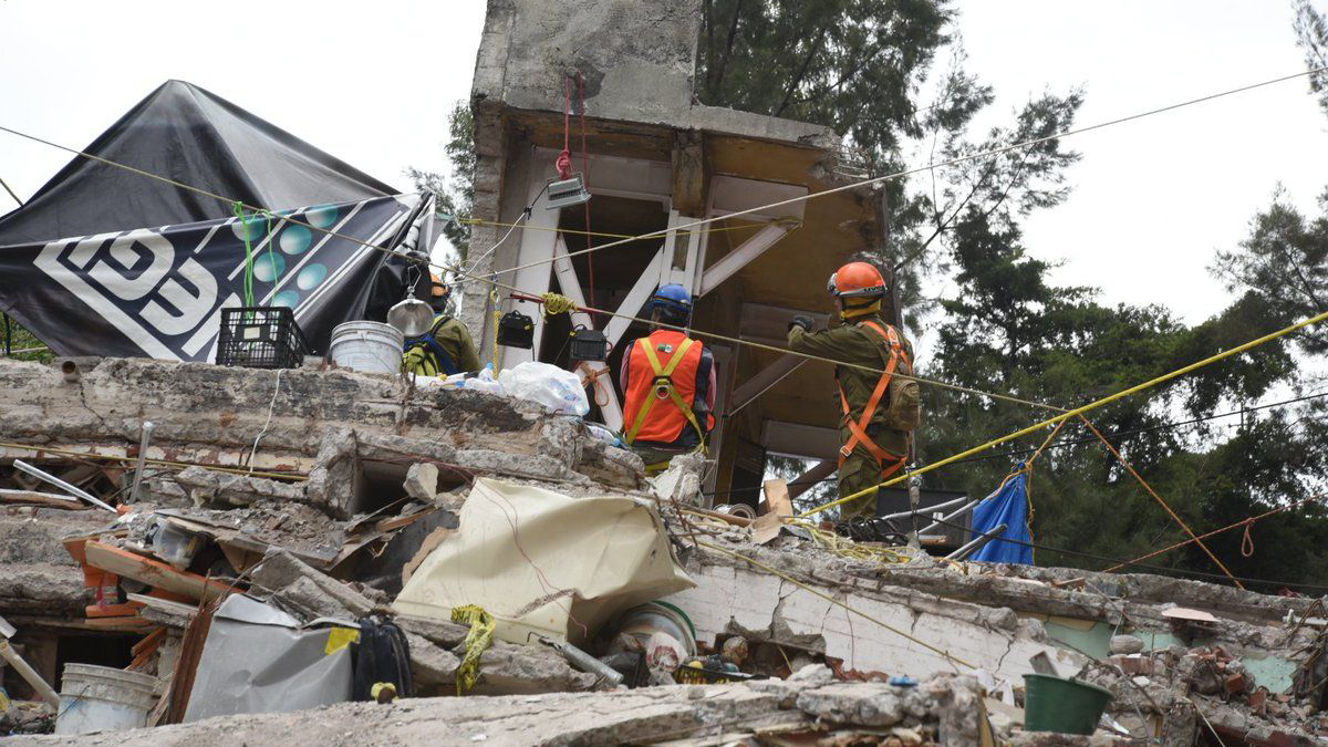 Morena pide que afectados por sismo del 19S en CDMX cedan sus terrenos