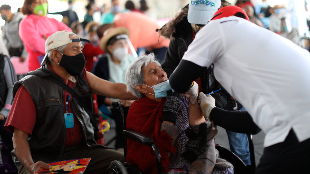 Préstamo de EE.UU. inyecta velocidad a la rezagada vacunación de México