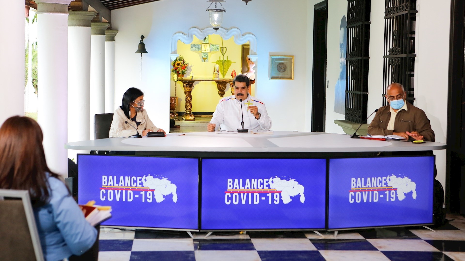 Nicolás Maduro ofrece petróleo a cambio de vacunas contra COVID-19