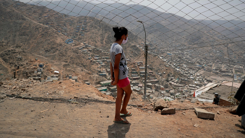 Perú, un año de tormenta perfecta: pandemia, recesión y feroz crisis política