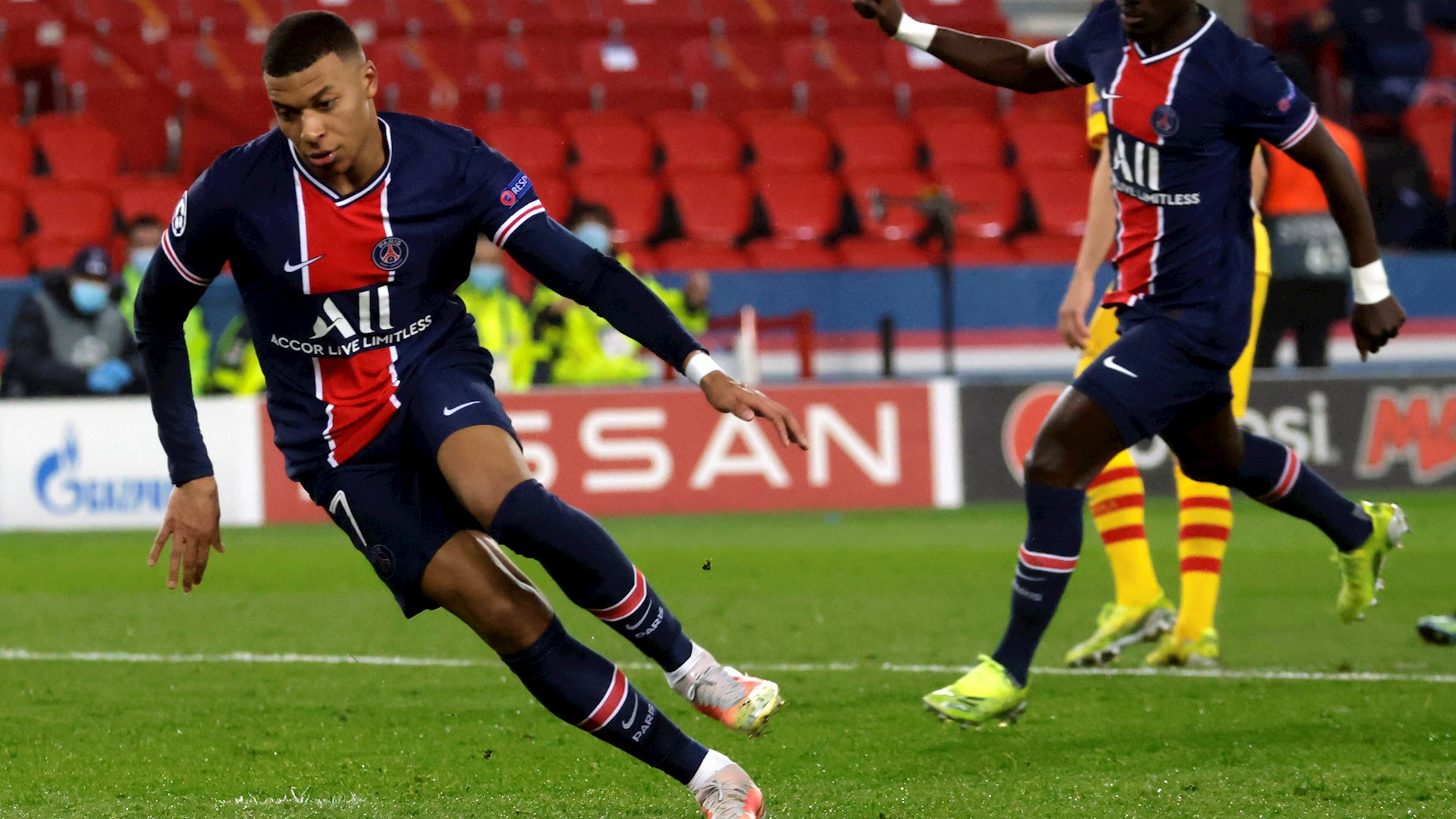 Navas arruina el sueño de remontada al Barcelona; PSG pasa a octavos de la Champions - psg-partido-barcelona-16savos-10032021