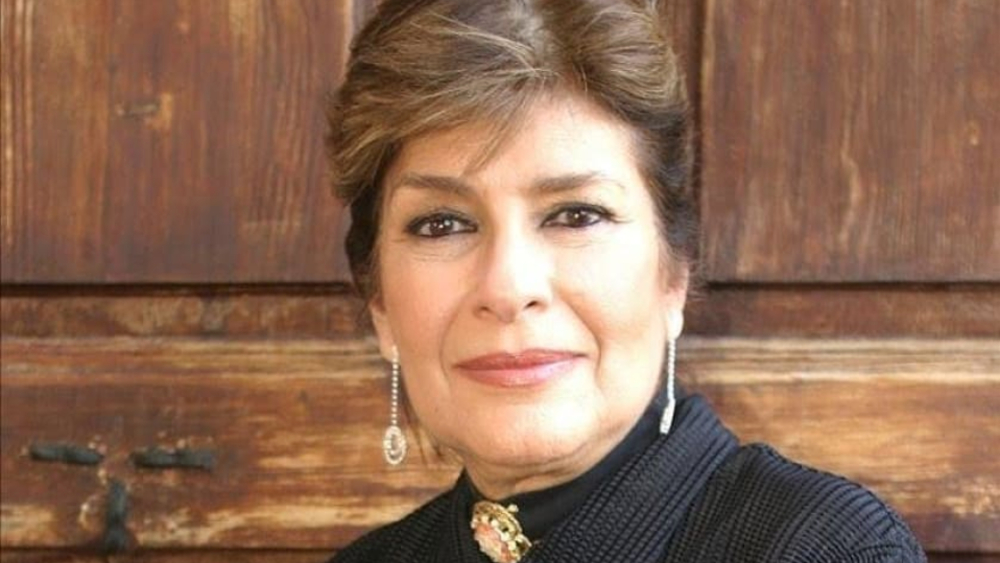 Intuban a la actriz y cantante Raquel Olmedo por COVID-19