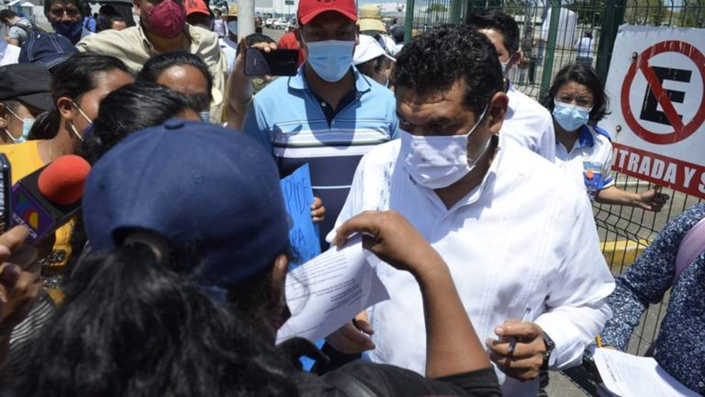 #Video Damnificados por inundaciones en Tabasco reclaman a Javier May, secretario del Bienestar