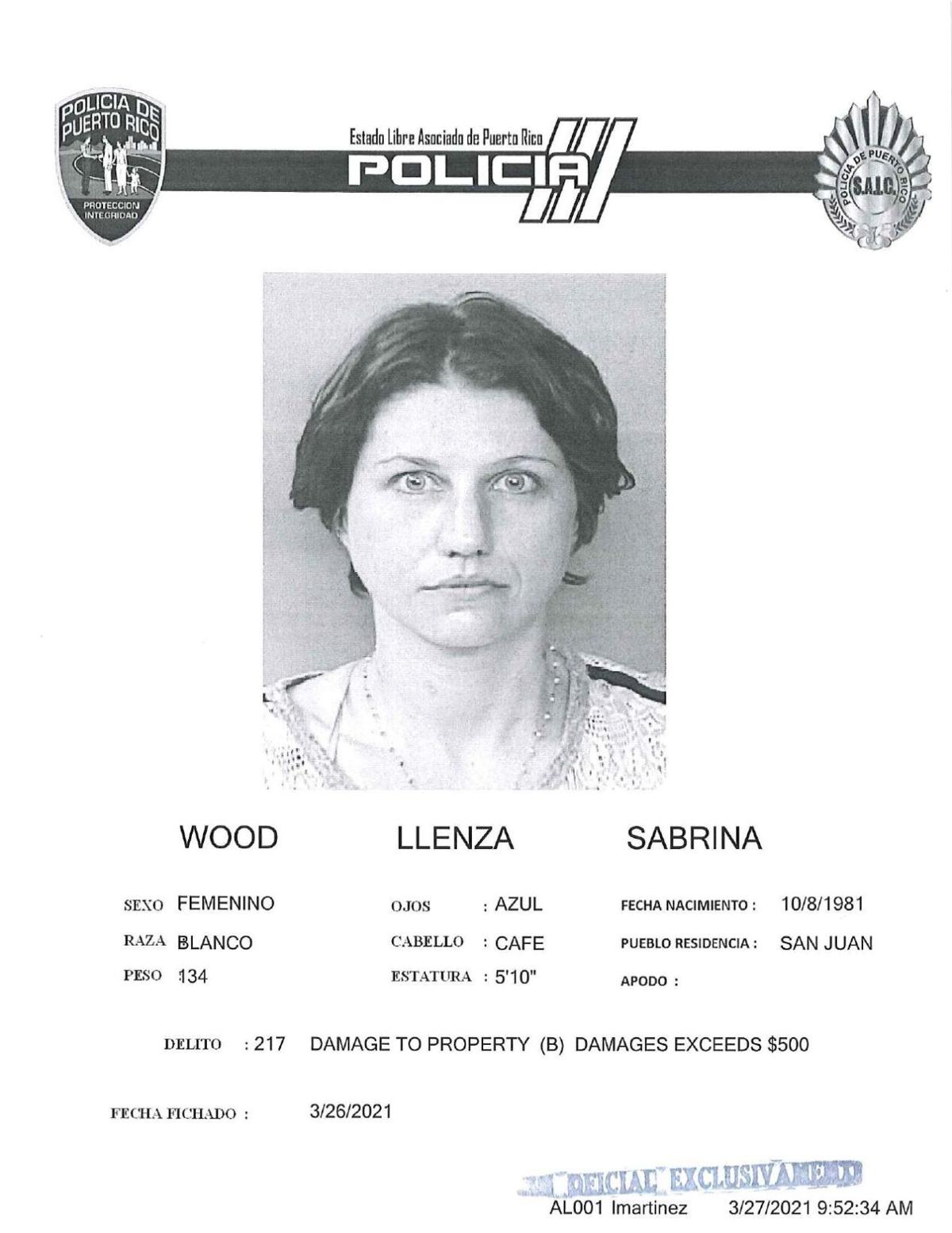 Al no obtener empleo, mujer impacta con su auto zona de filmación de documental de Daddy Yankee - sabrina-wood-puerto-rico