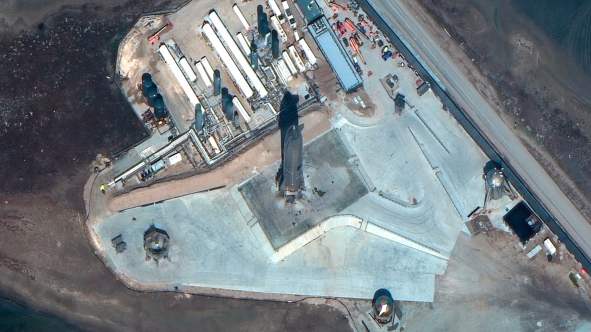 SpaceX realiza nuevo lanzamiento de cohete pero vuelve a estallar