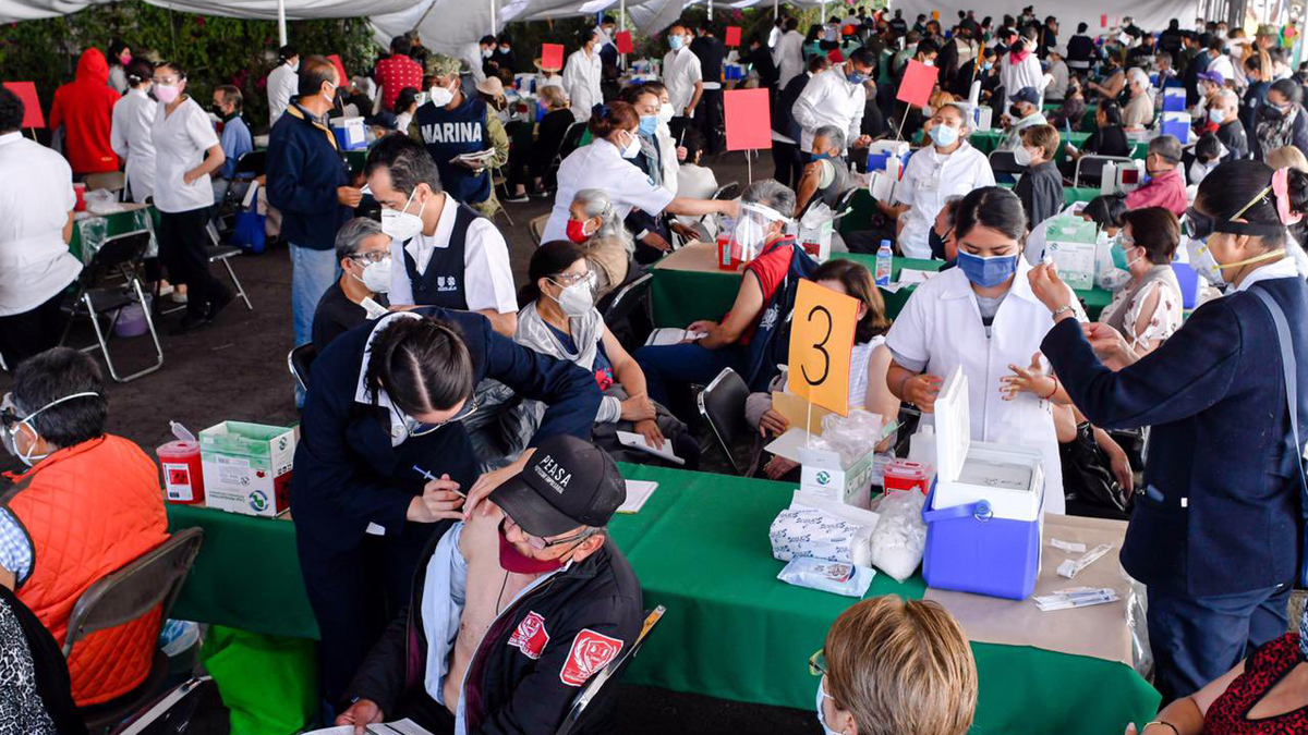 Alista Ciudad de México vacunación masiva contra COVID-19