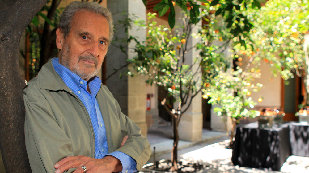 López Obrador lamenta la muerte del artista Vicente Rojo