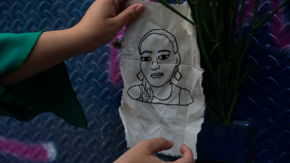 Exigen organismos internacionales esclarecer muerte de Victoria Salazar