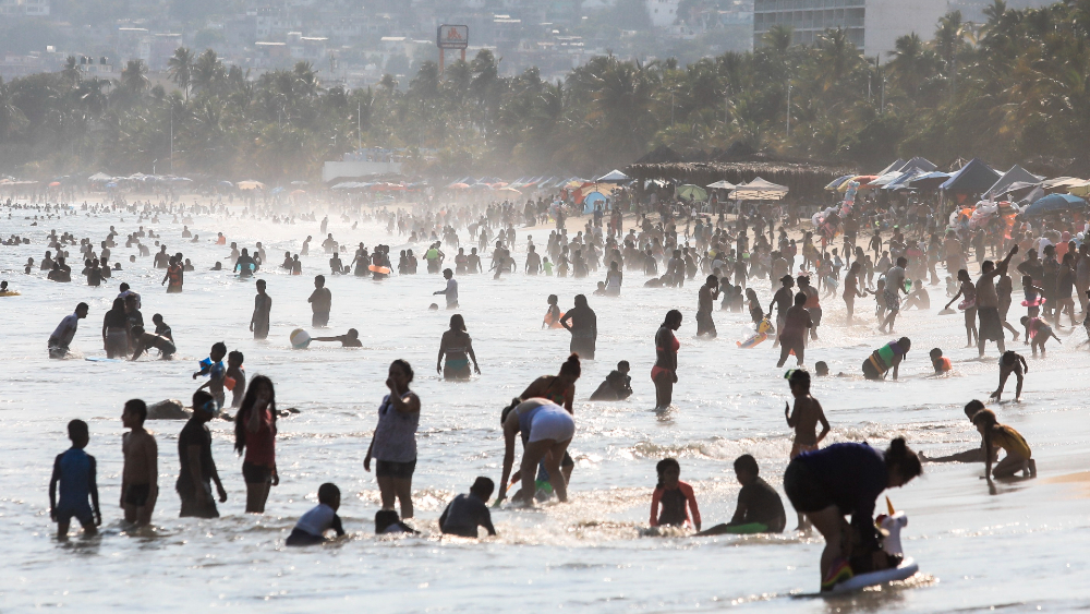 OMS lamenta relajamiento de gente pese a repunte de pandemia OMS lamenta relajamiento de gente pese a repunte de pandemia