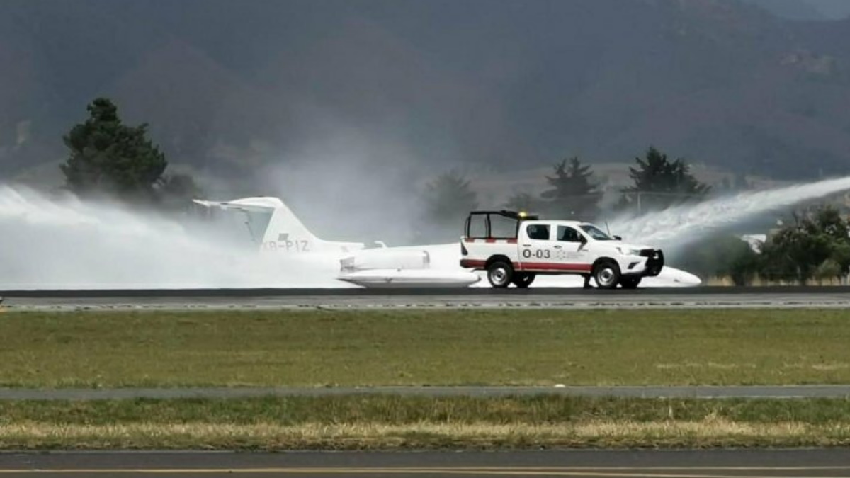 Aeropuerto Internacional de Toluca cierra por aterrizaje de emergencia