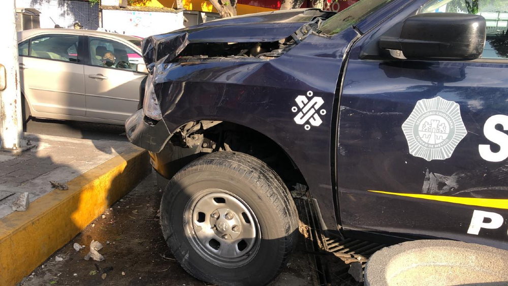 Accidente vial deja tres policías heridas en la alcaldía Miguel Hidalgo