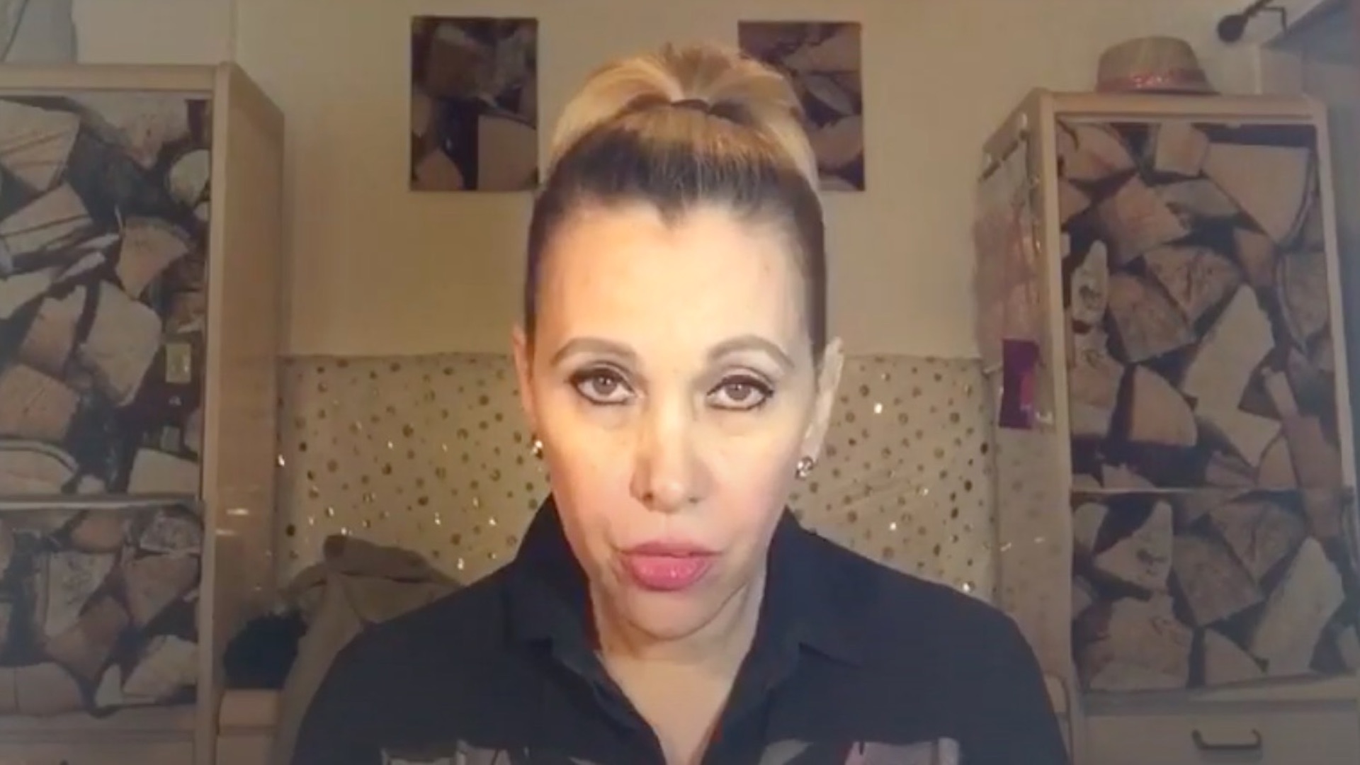 “Estamos muy apenados por lo que pasó”: Aida Pierce tras detención de su hijo por hacerse pasar por adulto mayor para ser vacuando