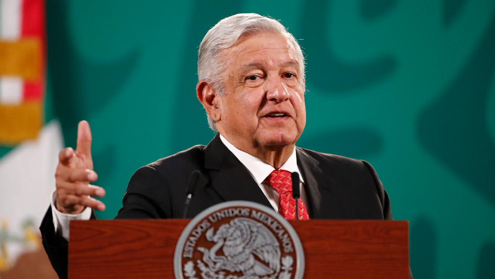 Por combate a corrupción, ya se ve el renacimiento de México: AMLO
