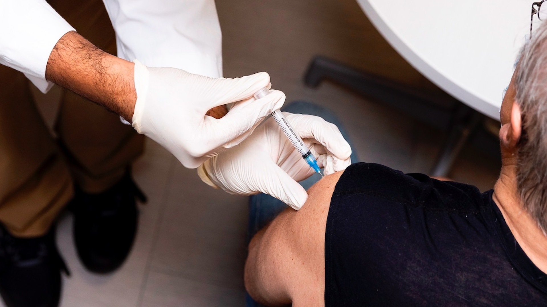 EE.UU. tiene ya 100 millones de personas completamente vacunadas