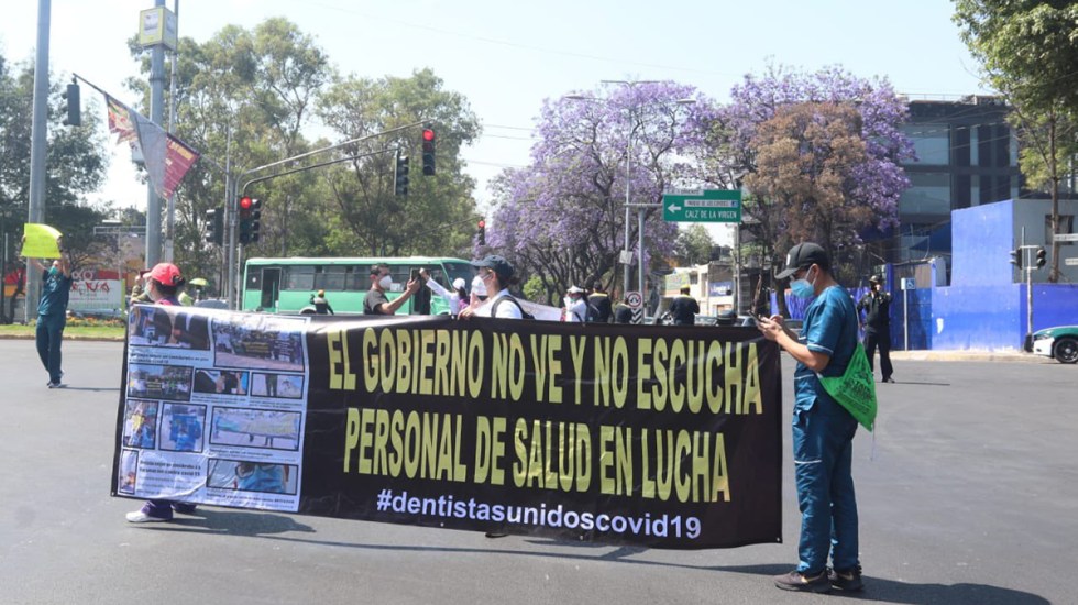“Hasta que nos toque a todos”: AMLO pide a médicos privados esperar a ser vacunados