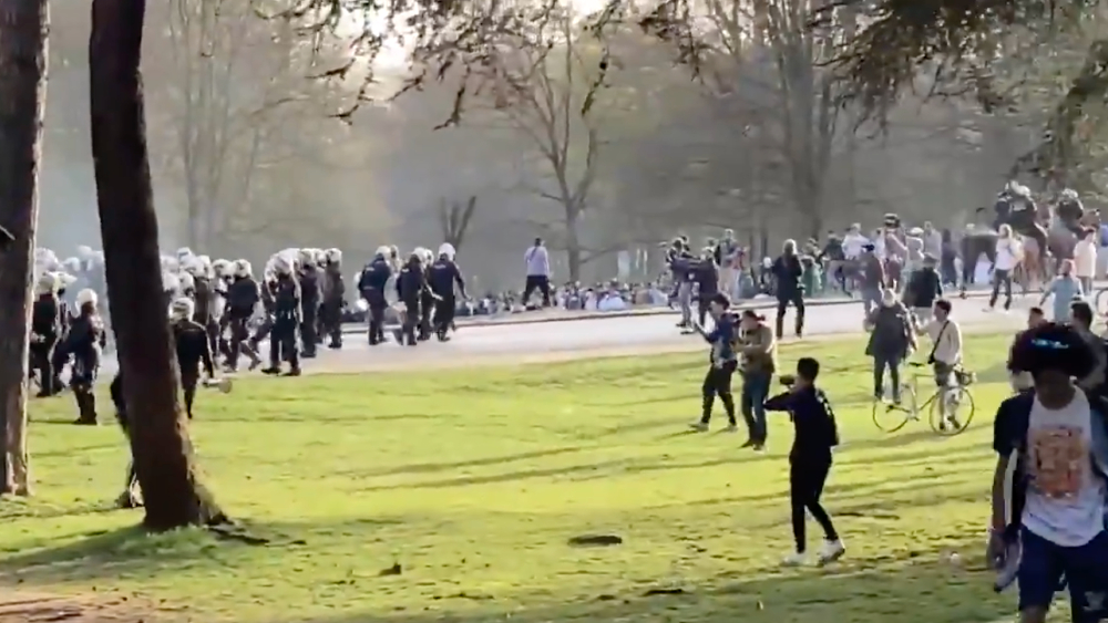 Policía en Bélgica dispersa a miles de asistentes a un festival falso