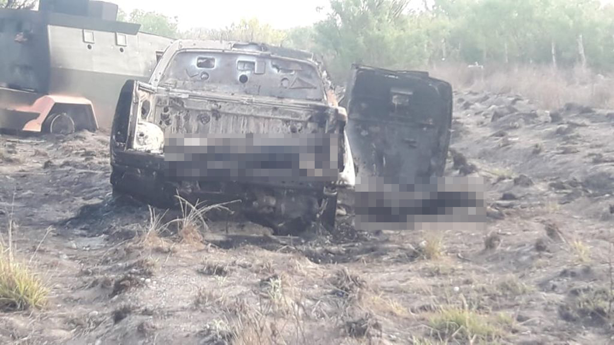 Al menos 8 muertos en Camargo por enfrentamiento entre cárteles - camioneta-y-victimas-calcinadas-en-camargo