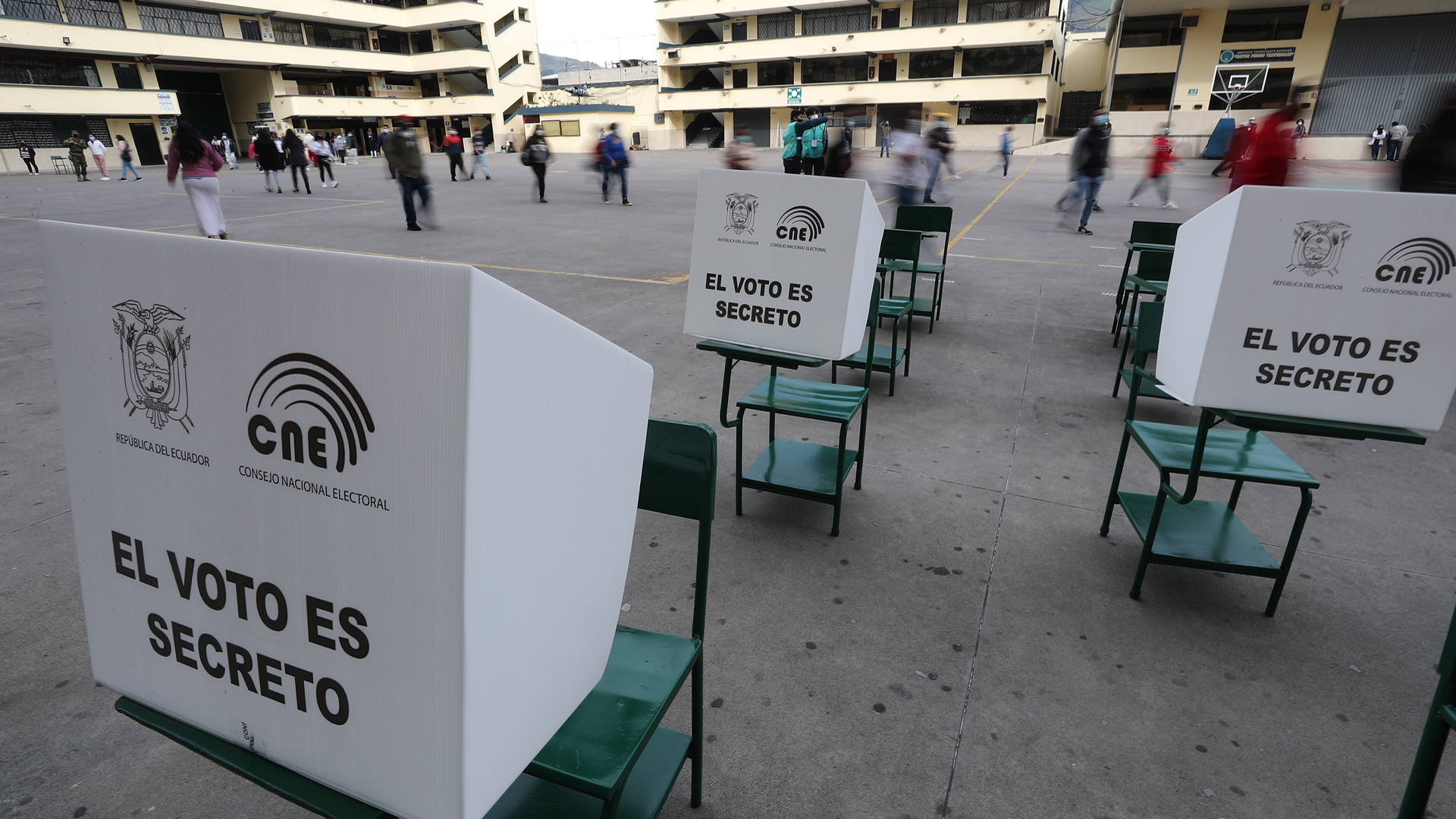 Ecuador vota por presidente y vicepresidente en segunda vuelta