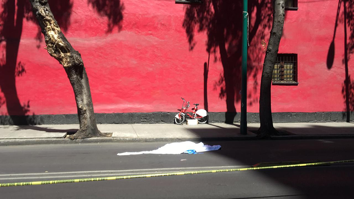 Detienen a conductor de transporte público que atropelló y mató a ciclista en CDMX