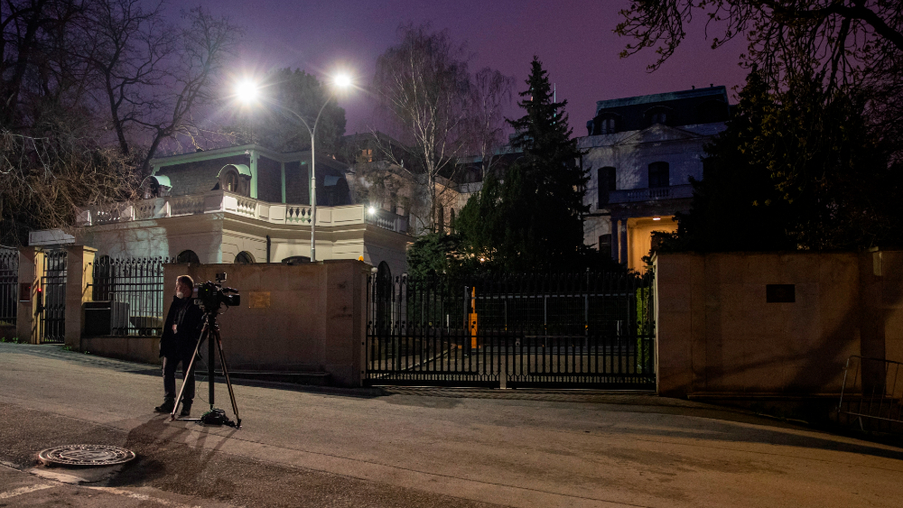 República Checa expulsa por espionaje a 18 empleados de embajada rusa