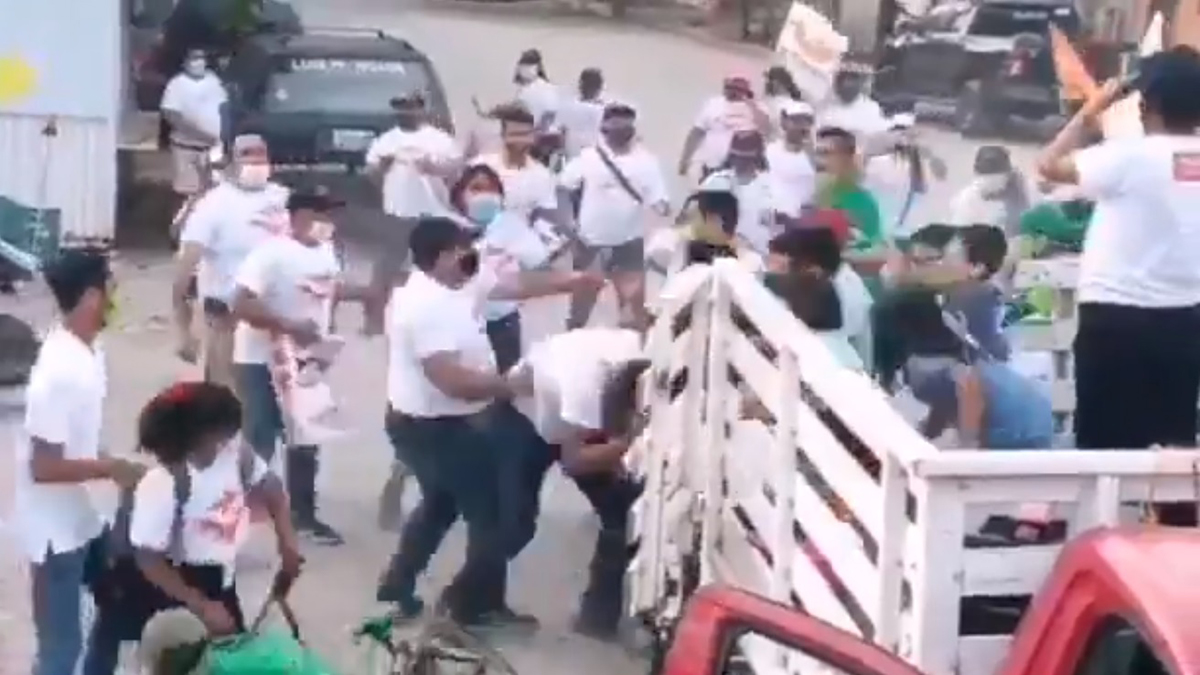 #Video Se enfrentan simpatizantes de MC y PVEM en Puerto Vallarta