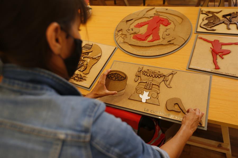 Adaptan obras de José Clemente Orozco para personas con discapacidad - f1af9dd2eda4841d76b438bb089f9bdc6046e73bw