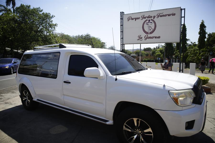 Sepultan a Victoria, la migrante asesinada por policías de Tulum - f5252ca0a8699675bf48712afaf026a2eccc0bd8w