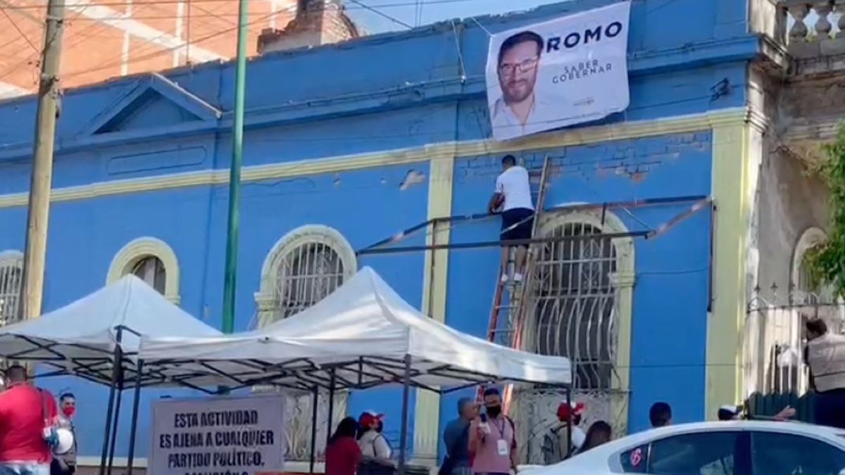 #Video Funcionarios de la Miguel Hidalgo hacen campaña a favor de Víctor Hugo Romo #Video Funcionarios de la Miguel Hidalgo hacen campaña a favor de Víctor Hugo Romo