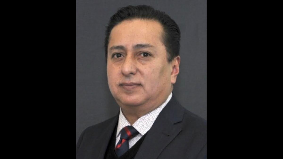 Vacunan contra COVID-19 a influyente funcionario de la FGJCDMX Vacunan contra COVID-19 a influyente funcionario de la FGJCDMX