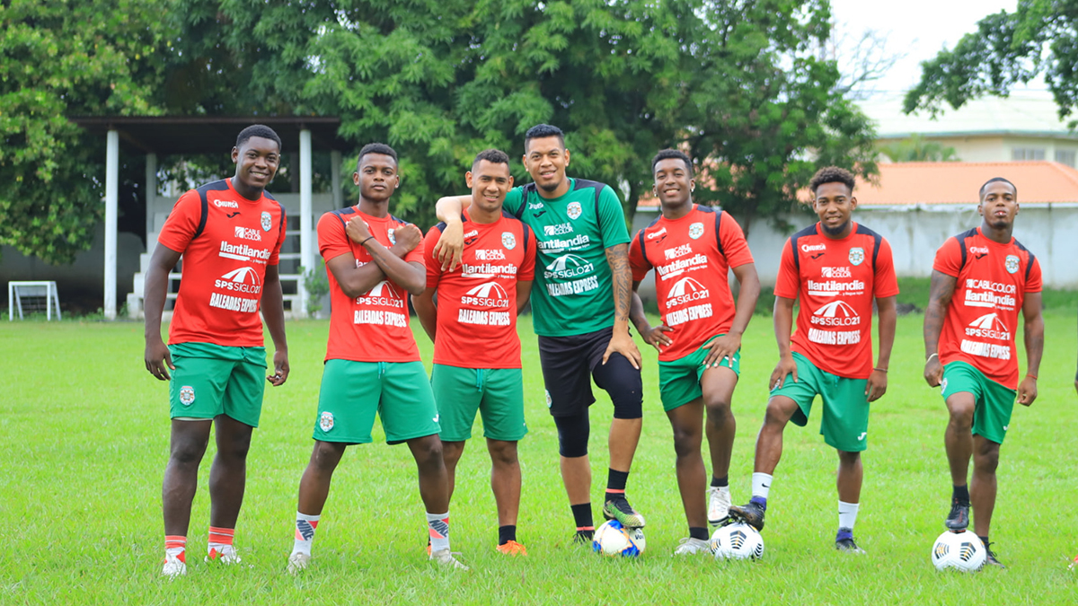 Futbolistas hondureños desertan en EE.UU.; emiten alerta migratoria para localizarlos