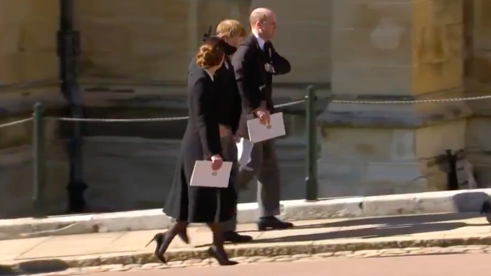 Harry y William se reencuentran en funeral del duque de Edimburgo