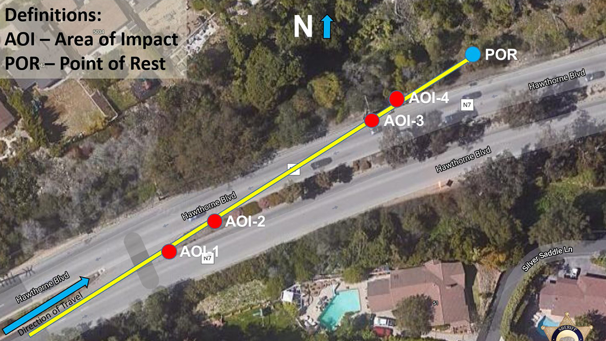 Tiger Woods creía que estaba en otro estado cuando se accidentó en California, revela informe - imagen-de-la-escena-de-accidente-vial-de-tiger-woods