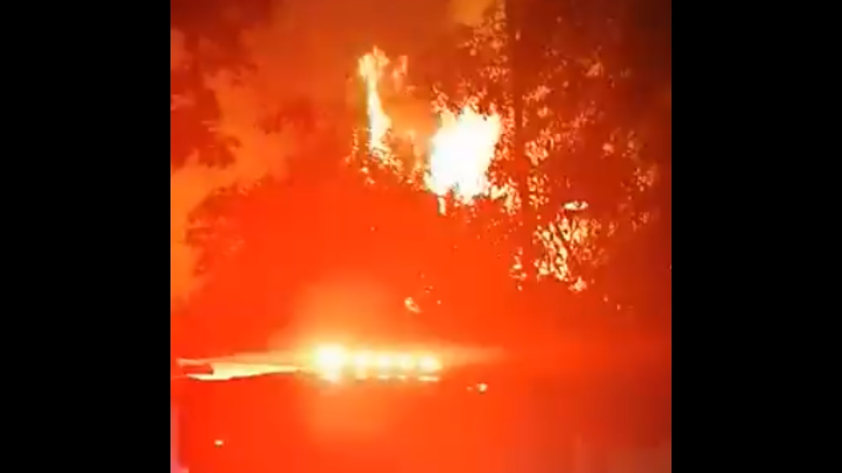 Se incendia casa abandonada en la colonia Del Valle