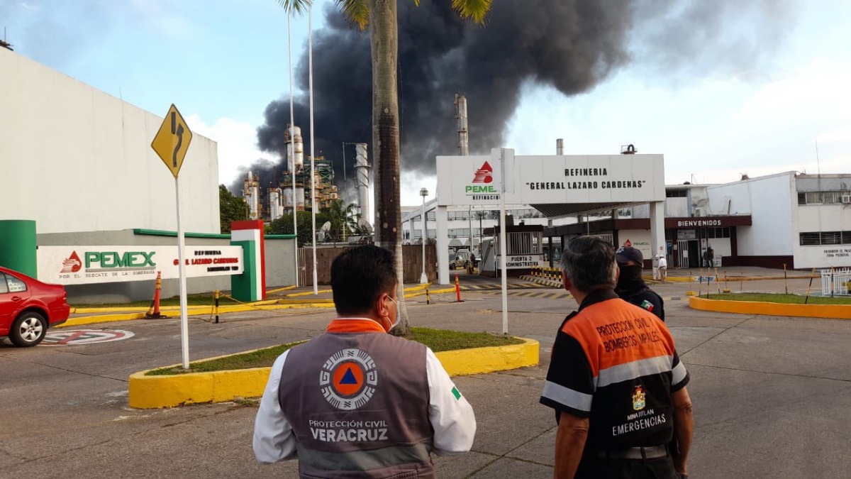 Controlado el incendio en refinería de Minatitlán; hay siete heridos, uno con quemaduras Controlado el incendio en refinería de Minatitlán; hay siete heridos, uno con quemaduras