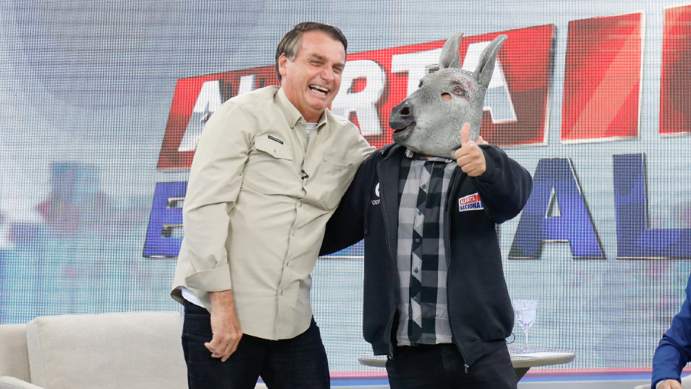 Bolsonaro amaga con el Ejército si cuarentenas en Brasil generan caos