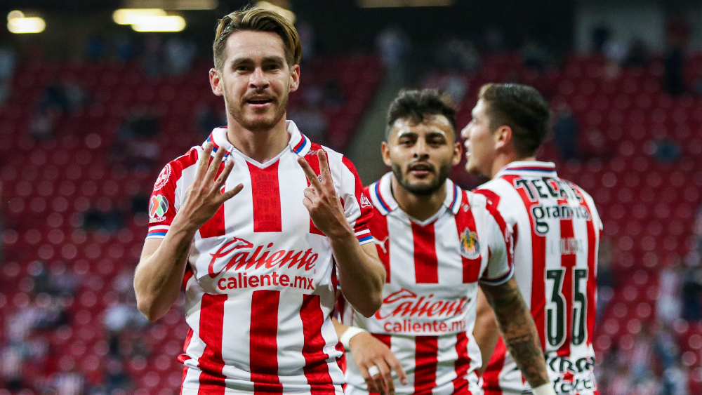 Chivas derrota a Xolos y rompe racha de cinco partidos sin ganar